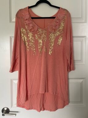 Women's Coral Floral-Trim V-Neck Top with Gold Accent | Size XL